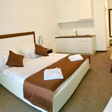 Hotel Pozzo Budva Zimmer foto